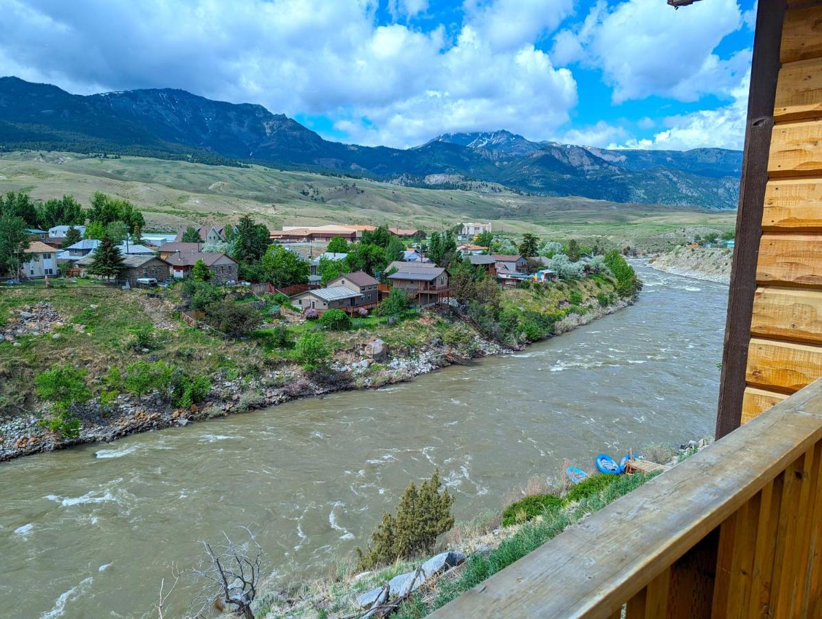 Yellowstone Treasure Guesthouses On The River Gardiner Dış mekan fotoğraf