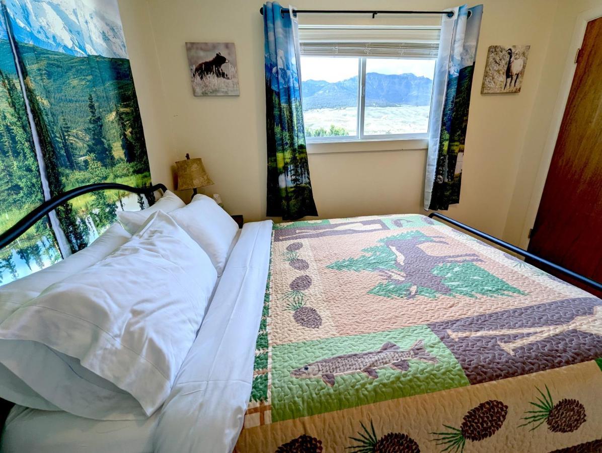 Yellowstone Treasure Guesthouses On The River Gardiner Dış mekan fotoğraf