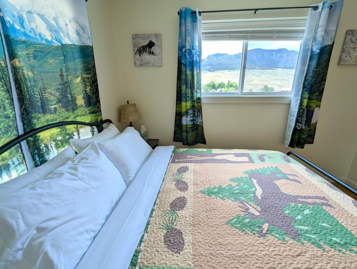 Yellowstone Treasure Guesthouses On The River Gardiner Dış mekan fotoğraf