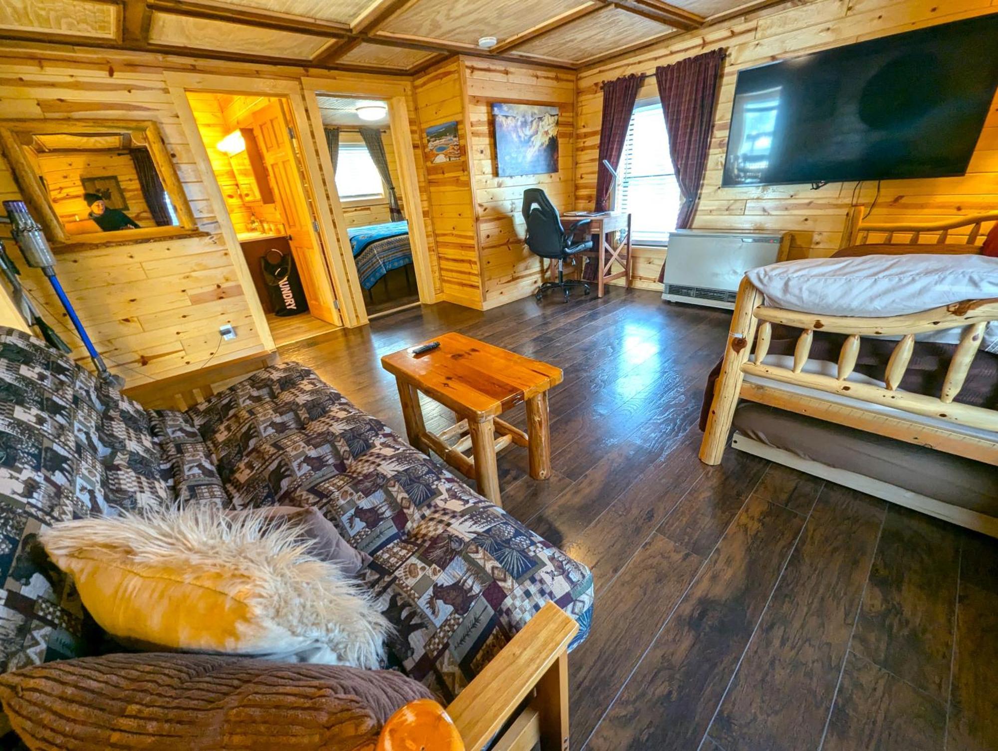 Yellowstone Treasure Guesthouses On The River Gardiner Dış mekan fotoğraf