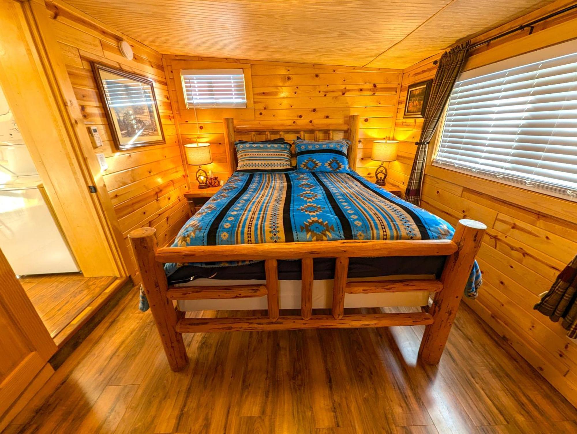 Yellowstone Treasure Guesthouses On The River Gardiner Dış mekan fotoğraf