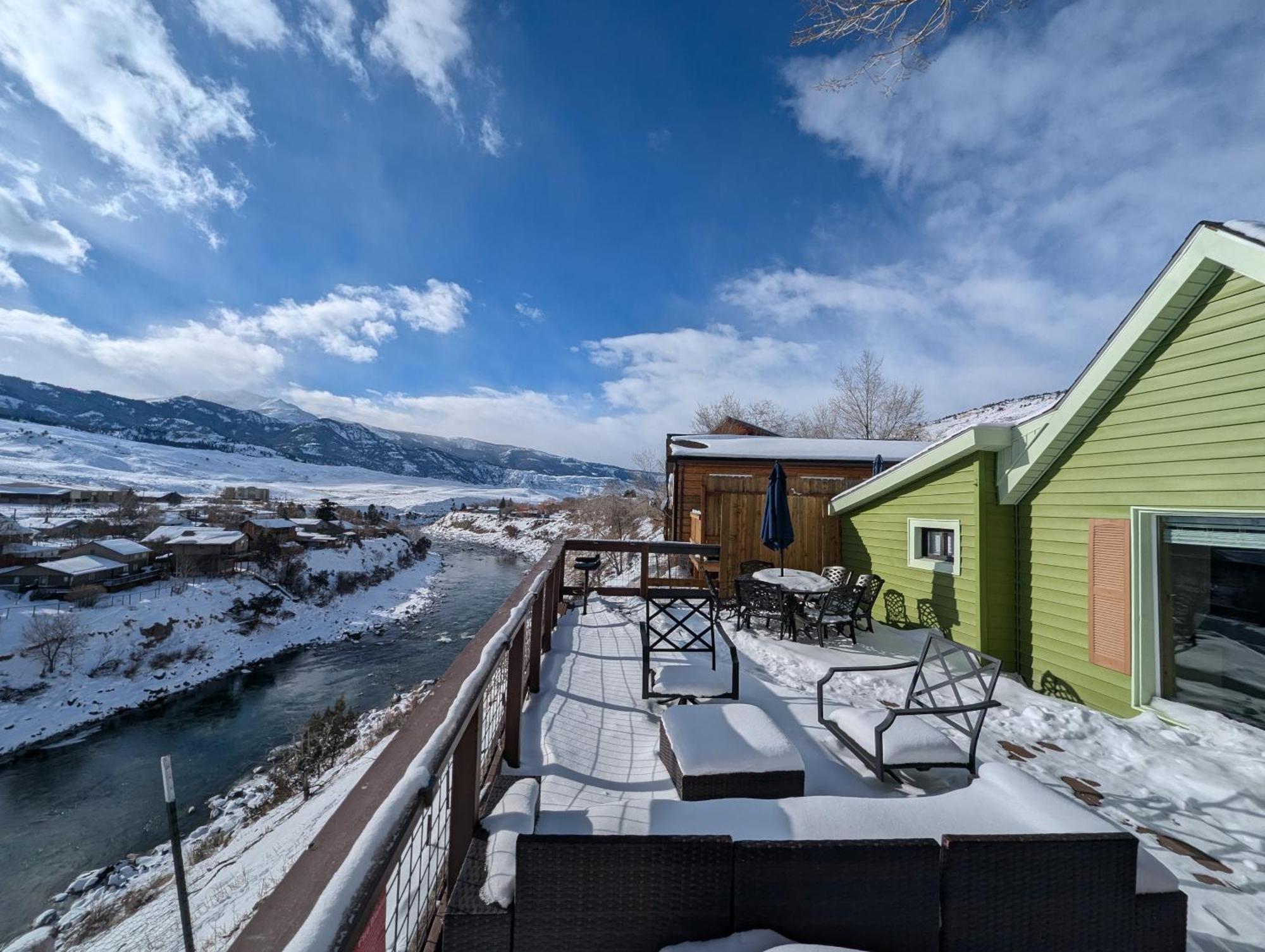 Yellowstone Treasure Guesthouses On The River Gardiner Dış mekan fotoğraf