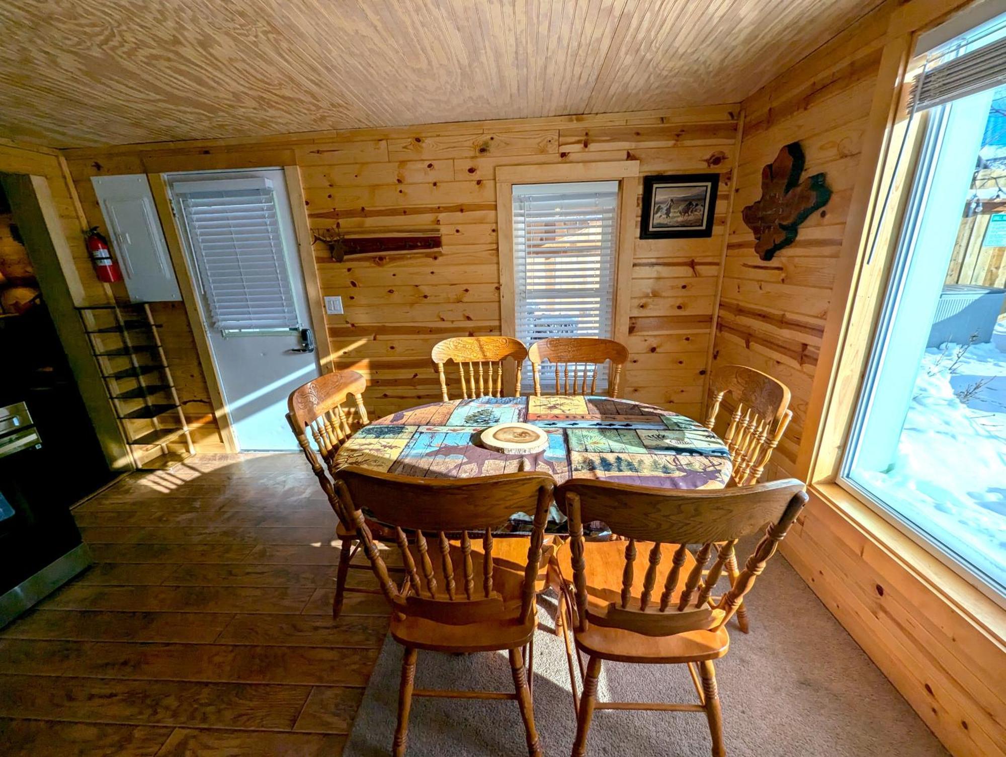 Yellowstone Treasure Guesthouses On The River Gardiner Dış mekan fotoğraf