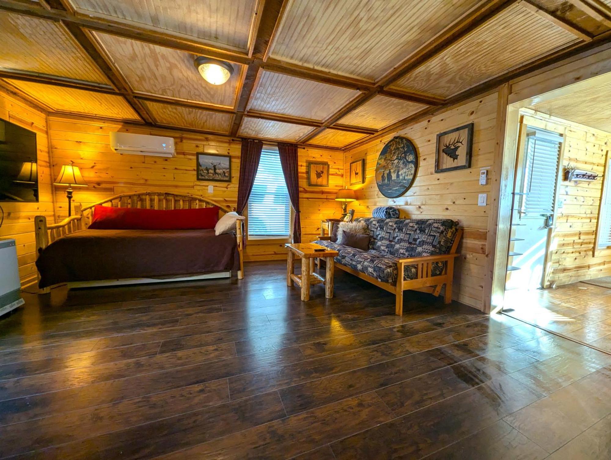 Yellowstone Treasure Guesthouses On The River Gardiner Dış mekan fotoğraf