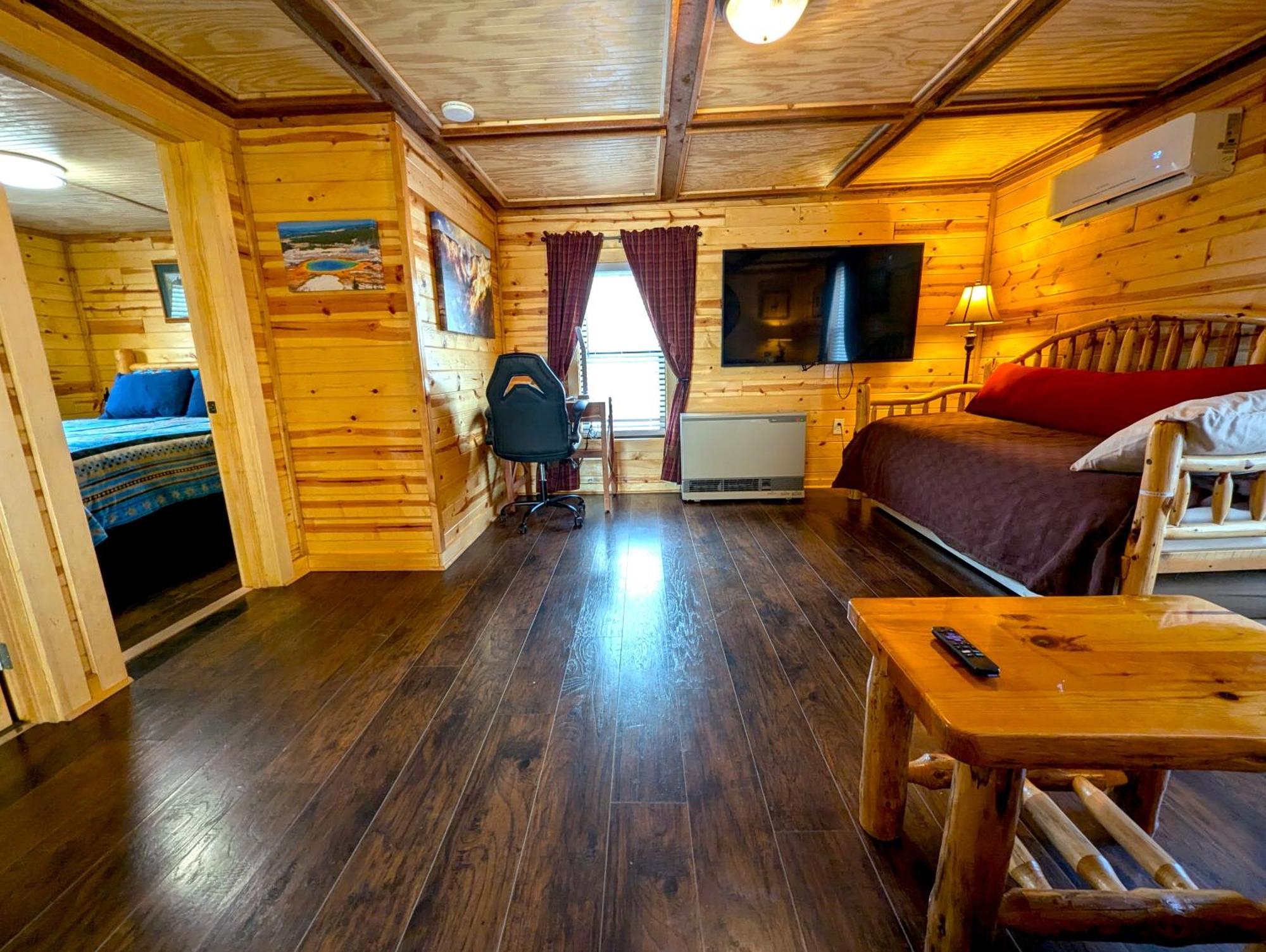 Yellowstone Treasure Guesthouses On The River Gardiner Dış mekan fotoğraf