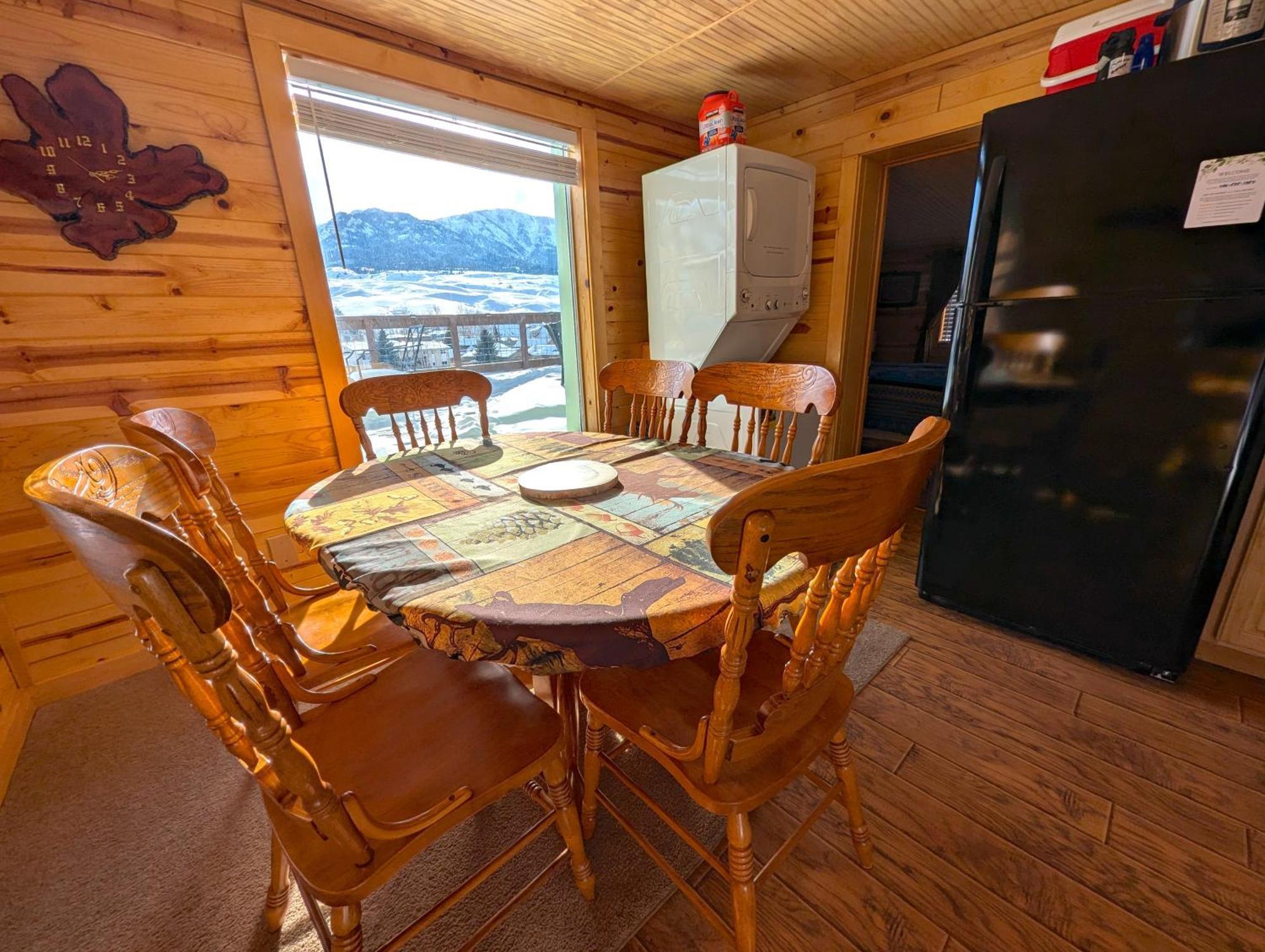 Yellowstone Treasure Guesthouses On The River Gardiner Dış mekan fotoğraf